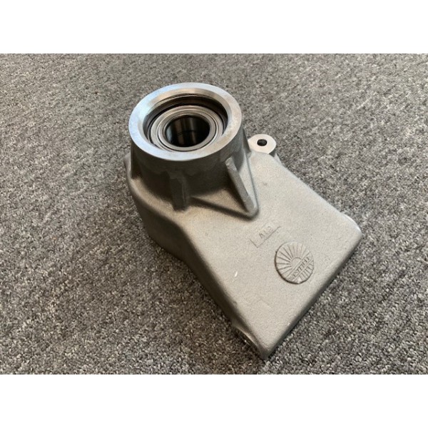 Golf Rear Upright With Bearing and Clip LH